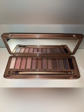 Urban Decay Naked3 Eyeshadow Palette